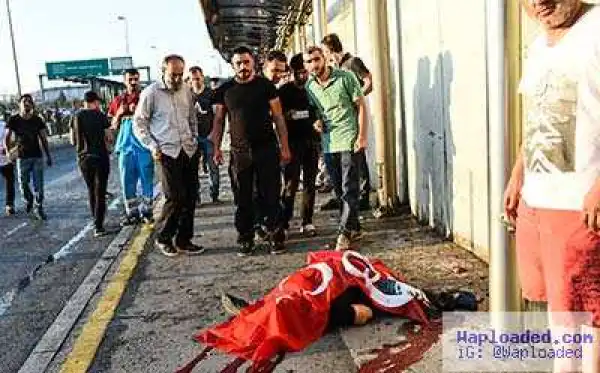 Turkey coup: President Erdogan breaks down in tears at friend